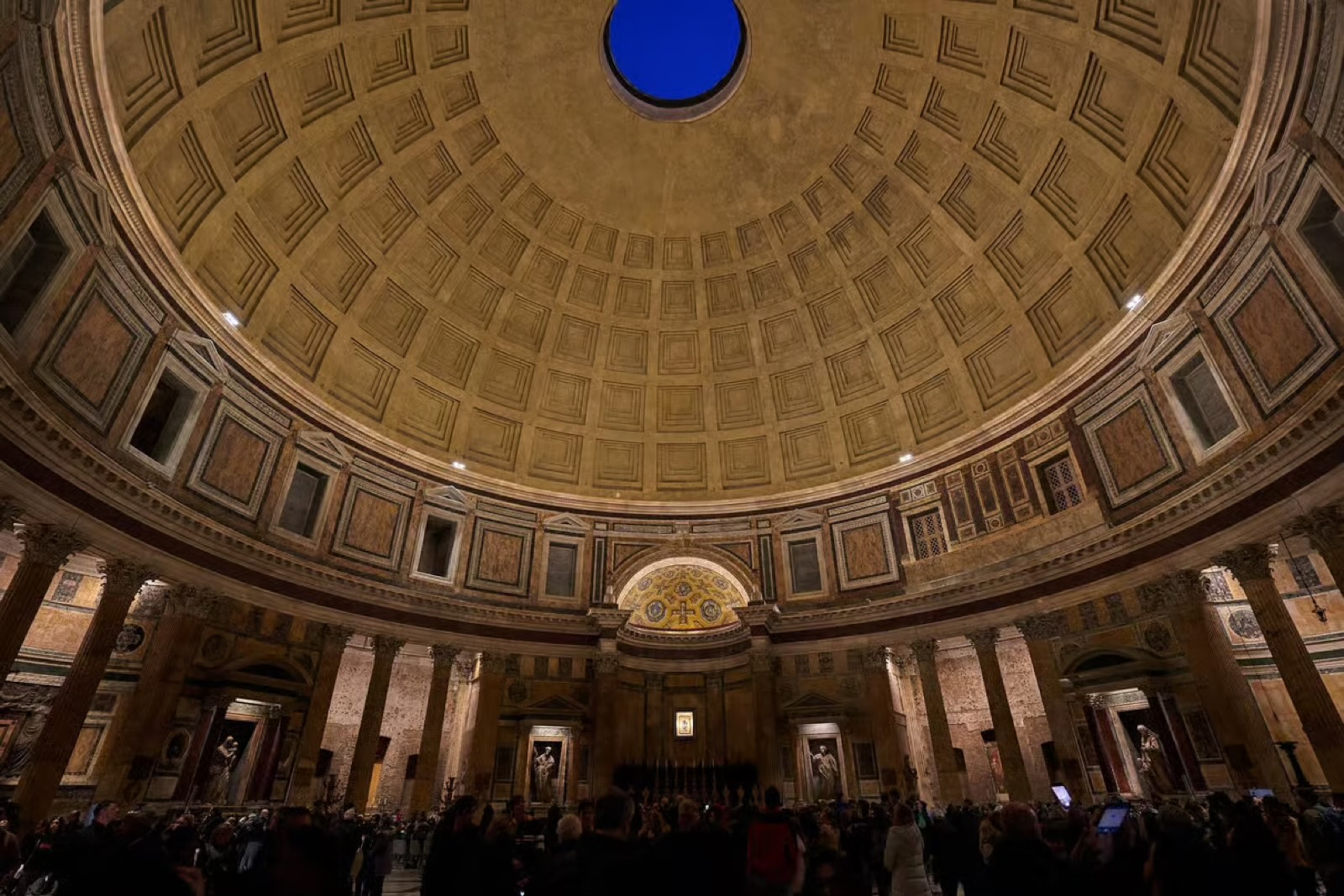 Rome: Pantheon Group Tour with Dedicated Entry 3